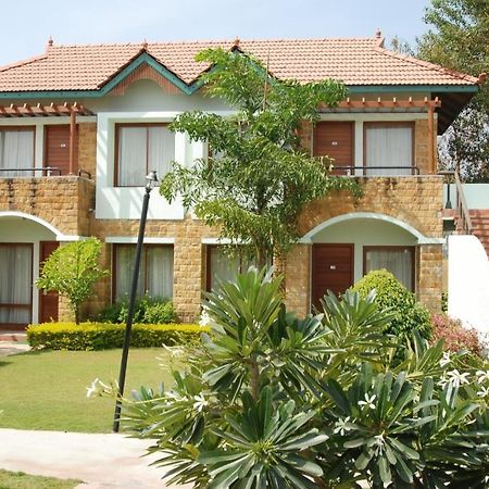 Golkonda Resorts & Spa Hyderabad Exterior foto
